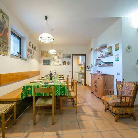 Villa Barza Sleeps 8 Wifi *