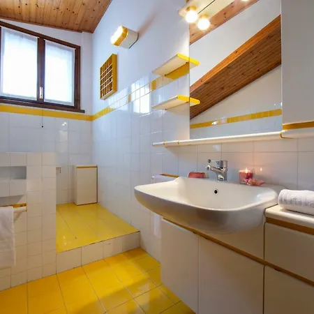 Barza Sleeps 8 Wifi Villa *