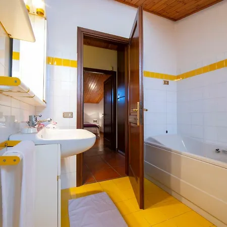 Barza Sleeps 8 Wifi