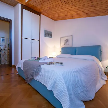 Barza Sleeps 8 Wifi *