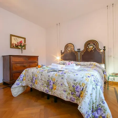 Barza Sleeps 8 Wifi Cadrezzate