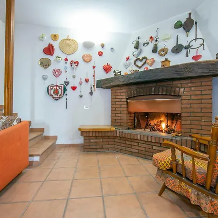 Barza Sleeps 8 Wifi Villa