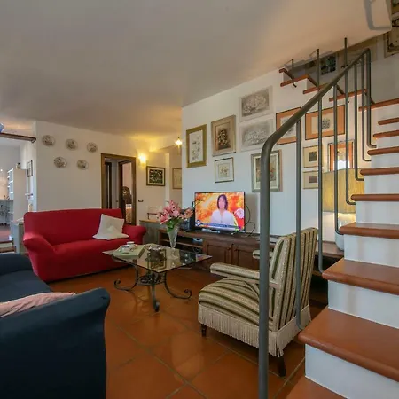 Barza Sleeps 8 Wifi Cadrezzate
